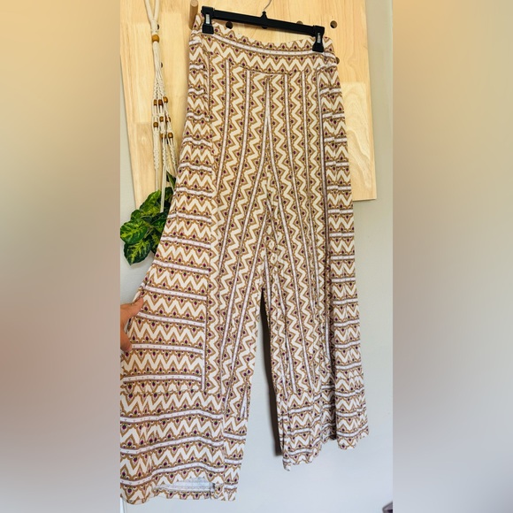 FARM RIO Anthropologie Cream and Brown Wide-Leg Pants Size Medium Petite - Picture 3 of 7